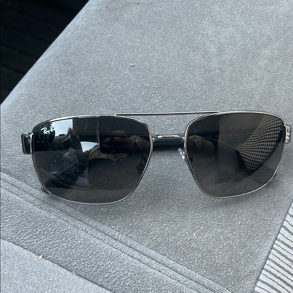 Ray-Ban Black Aviator Sunglasses